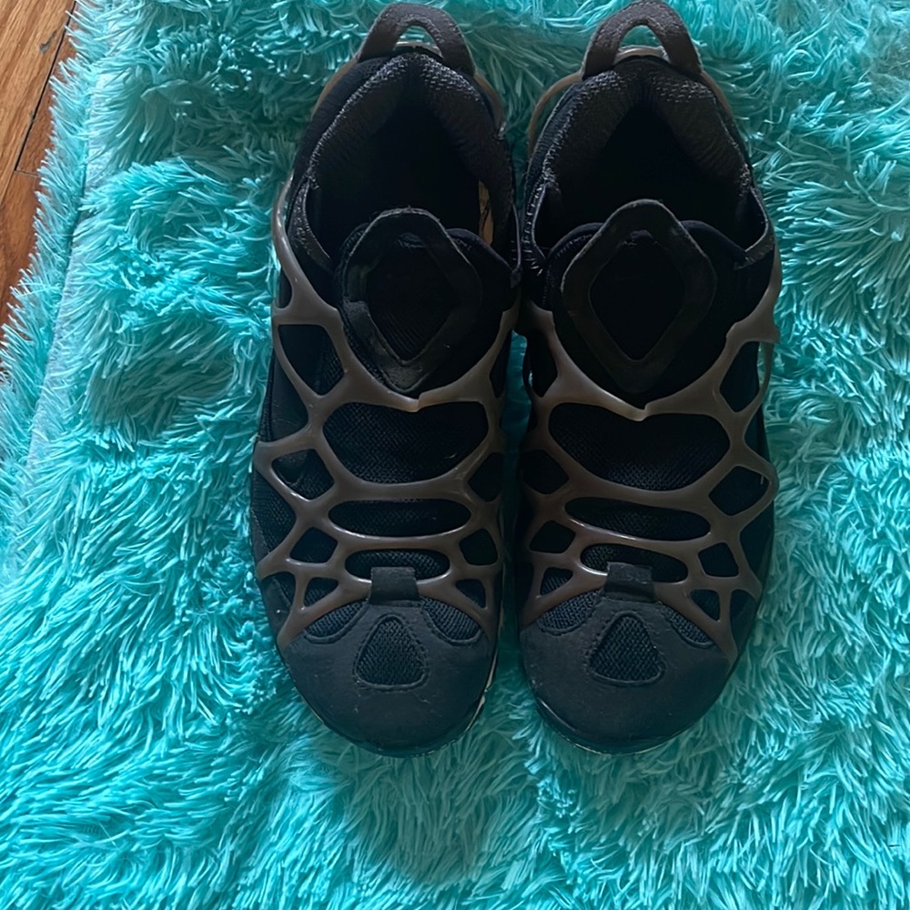 Selling size 8.5 Nike shoes.